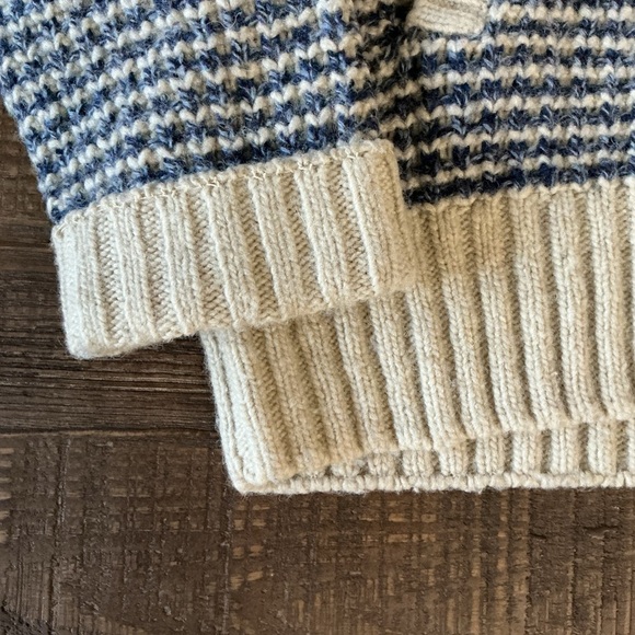 L.O.G.G. Cream and Blue Knit Sweater Wood Closer Detail Front Pocket - Picture 4 of 9